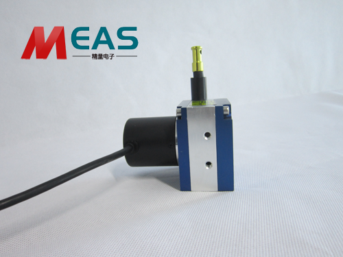 ����λ�ƾ��a����Һ�������P(gu��n)���T(m��n)�еđ�(y��ng)��