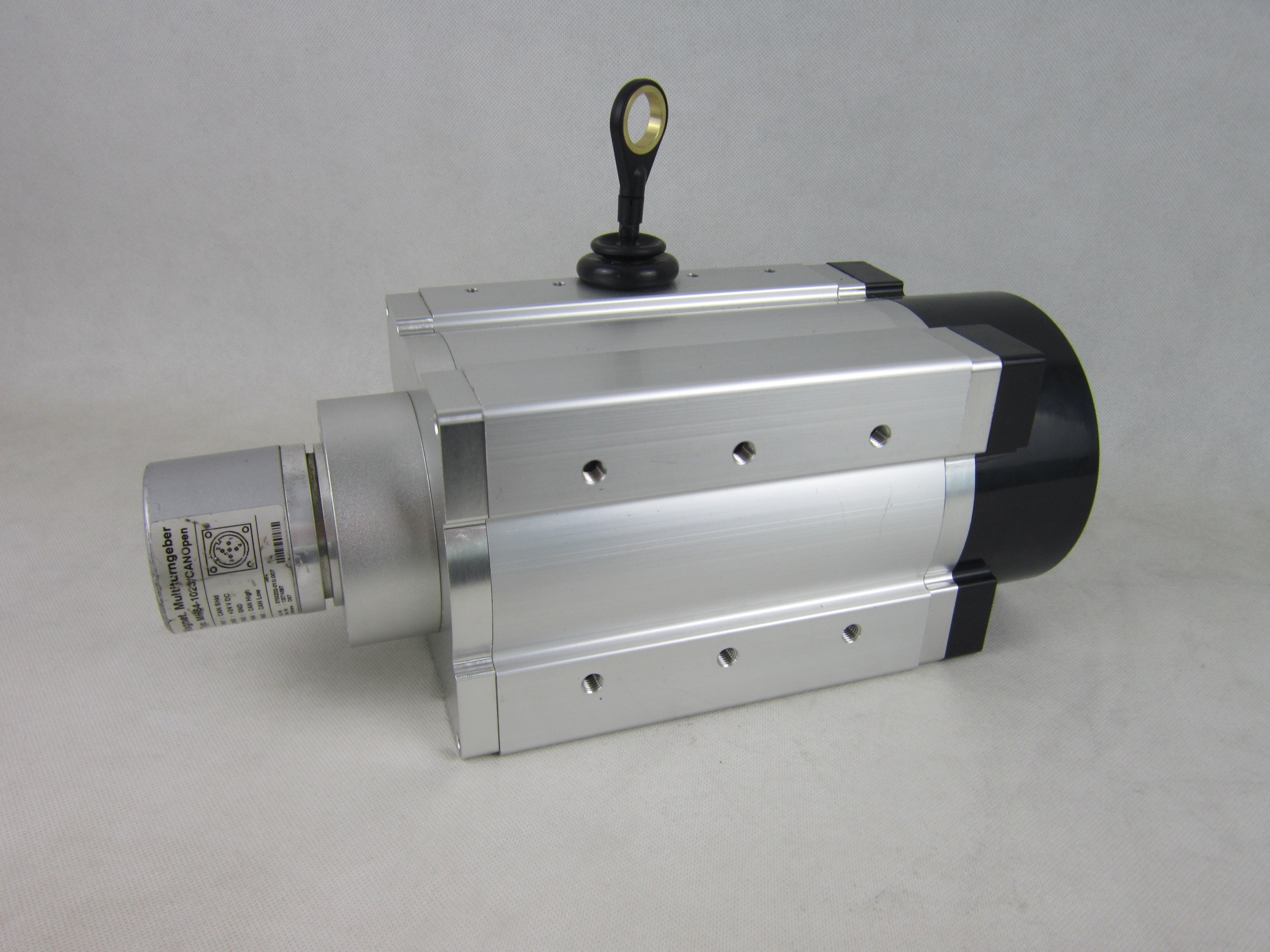 拉線位移編碼器的線纜接頭采用防水接頭