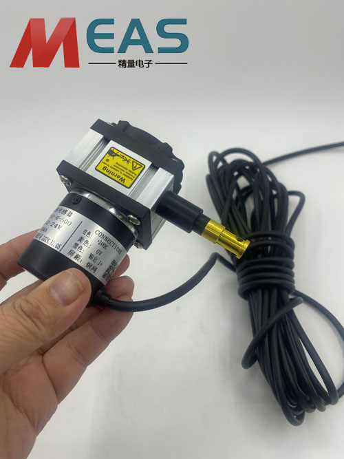 拉繩位移編碼器通過位移速度可以精確測量位移量