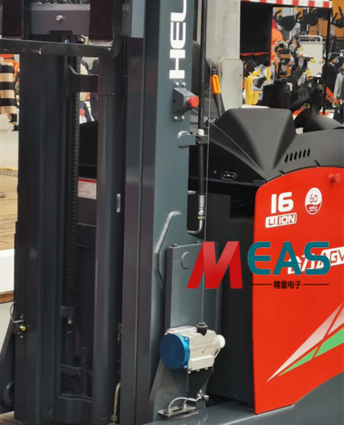 ����λ�ƾ��a����AGV��܇�İl(f��)չڅ��