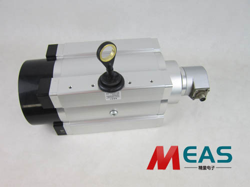 ����λ�ƾ��a���ֱ��ʵ��������ڱ��_(d��)�y(c��)��������С��(sh��)��(j��)ֵ