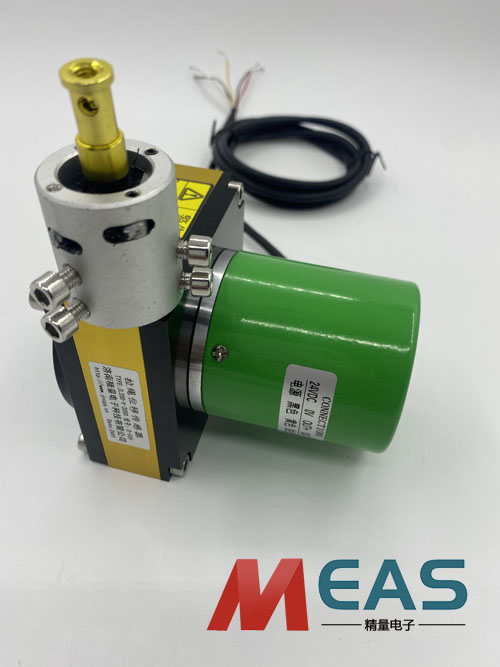 ����λ�ƾ��a������(zh��n)�o�`�ؑ�(y��ng)����늙C(j��)�Ķ�λ�y(c��)��ϵ�y(t��ng)��